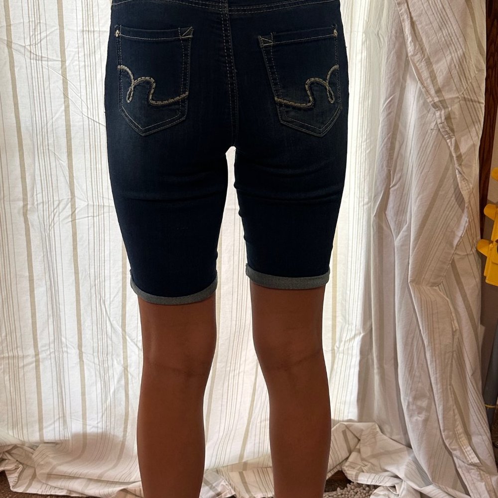 Wallflower 7" Jean Shorts